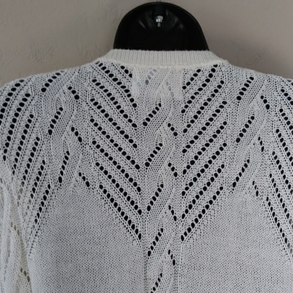 Long Sleeve Cream Sweater with Cable Design - Picture 5 of 6